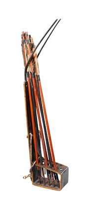 Lot 72 - A JAPANESE HORN QUIVER AND SEVEN ARROWS (YA)