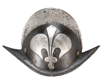 Lot 358 - A GERMAN BLACK-AND-WHITE COMB MORION