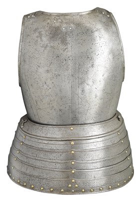 Lot 379 - A NORTH EUROPEAN BACKPLATE AND CULET FROM A CUIRASSIER ARMOUR