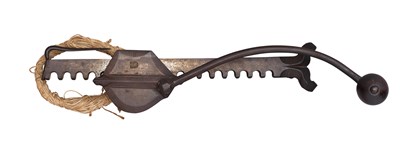 Lot 409 - A GERMAN CRANEQUIN FOR A CROSSBOW
