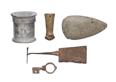Lot 74 - A MISCELLANEOUS GROUP OF ANTIQUITIES