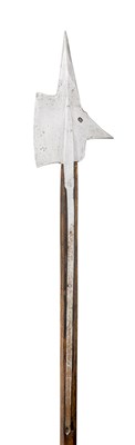 Lot 158 - A FINE SWISS HALBERD OF SO-CALLED SEMPACH TYPE