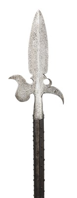 Lot 166 - A GERMAN HALBERD