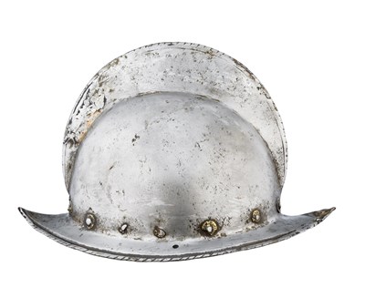 Lot 220 - A NORTH ITALIAN COMB MORION