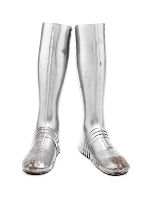 Lot 224 - A PAIR OF GREAVES AND SABATONS