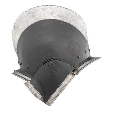 Lot 248 - A GERMAN 'BLACK AND WHITE' BURGONET