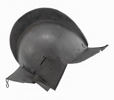 Lot 256 - A SOUTH GERMAN BURGONET