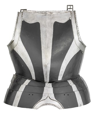 Lot 293 - A GERMAN 'BLACK AND WHITE' BREASTPLATE
