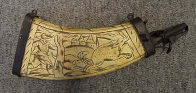 Lot 321 - A GERMAN ENGRAVED COWHORN POWDER-FLASK