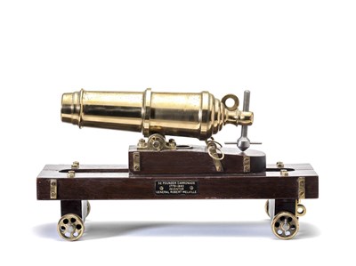 Lot 406 - A FINELY CONSTRUCTED MODEL OF A 32 POUNDER NAVAL CARRONADE OF CIRCA 1780-1840