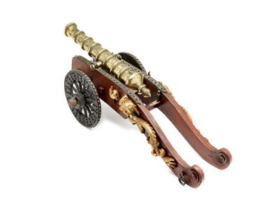 Lot 414 - A CANNON IN CHINESE 18TH/19TH CENTURY STYLE