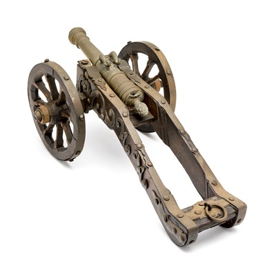 Lot 424 - A BRONZE SALUTING CANNON