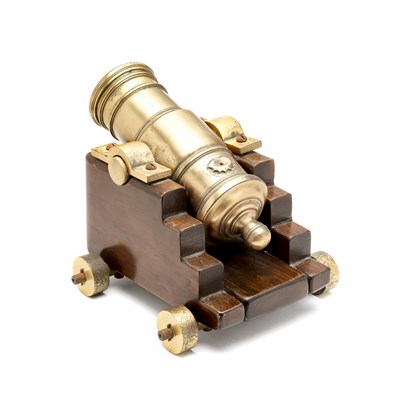 Lot 426 - A BRONZE MODEL 1/2 POUNDER HOWITZER