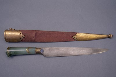 Lot 34 - AN INDIAN JADE-HILTED DAGGER (KARD), 19TH CENTURY