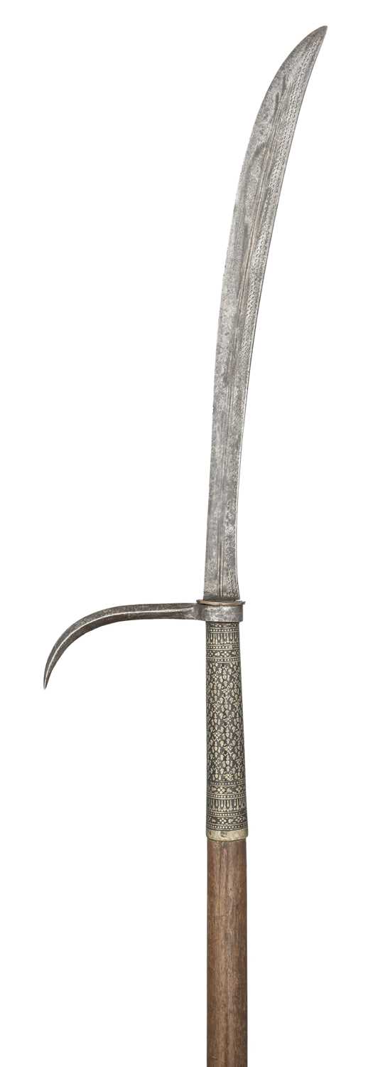 Lot 121 - â“‚  A SOUTH EAST ASIAN GLAIVE, SECOND HALF OF THE 19TH CENTURY, PROBABLY BURMESE