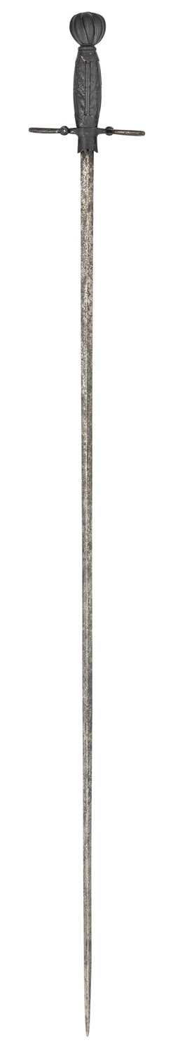 Lot 182 - â“‚ A GERMAN ESTOC, 16TH CENTURY AND LATER