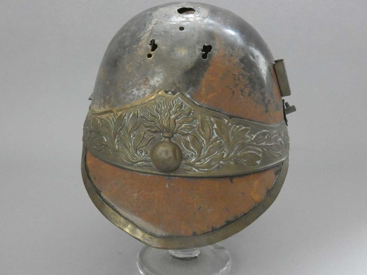 Lot 330 - A FRENCH CAVALRY HELMET AND HELMET FITTINGS