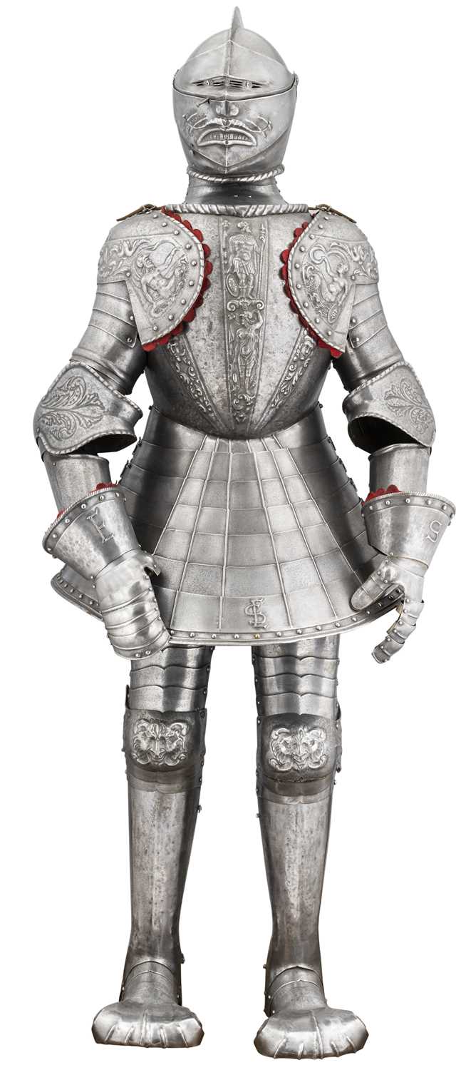 Lot 370 - â€¡ A CAP-A-PIE ARMOUR FOR FOOT COMBAT IN THE SOUTH GERMAN STYLE OF CIRCA 1520