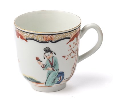 Lot 60 - â€¡Â A WORCESTER COFFEE CUP