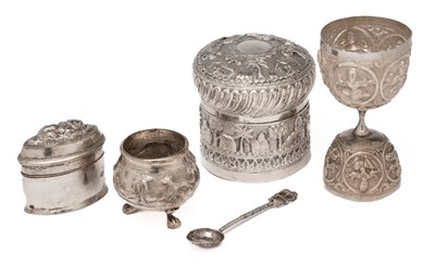 Lot 124 - A MISCELLANEOUS COLLECTION OF SILVER