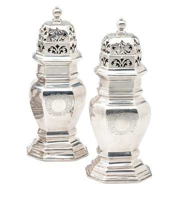 Lot 198 - A PAIR OF EDWARDIAN SILVER CASTERS