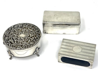 Lot 237 - A GEORGE V SILVER TRINKET BOX