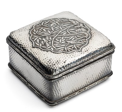 Lot 242 - A JAPANESE SILVER BOX