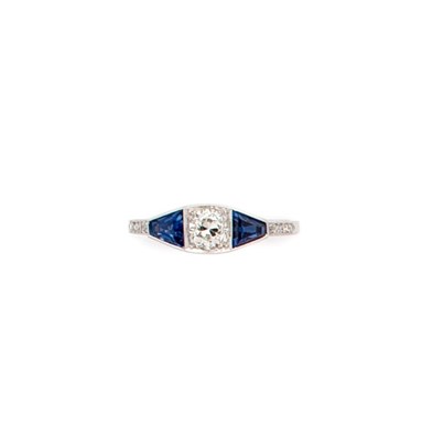 Lot 275 - DIAMOND AND SYNTHETIC SAPPHIRE RING