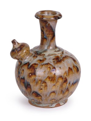 Lot 43 - A CHINESE POTTERY KENDI