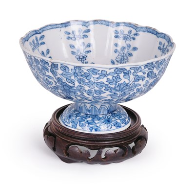 Lot 46 - A CHINESE BLUE AND WHITE LOBED FOOTED BOWL