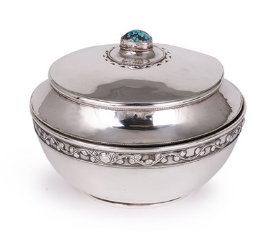 Lot 91 - A GEORGE V SILVER ARTS AND CRAFTS BOWL AND COVER