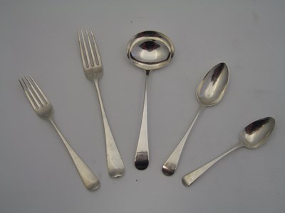 Lot 141 - GEORGIAN AND VICTORIAN TABLE SILVER