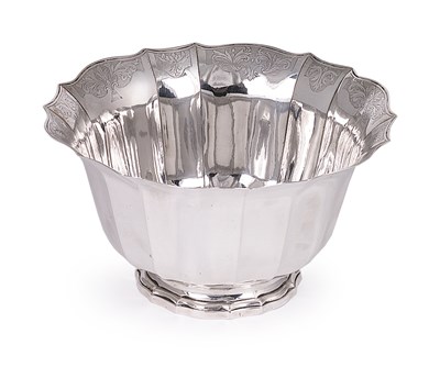 Lot 162 - A BELGIUM SILVER BOWL