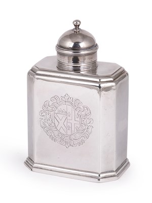 Lot 176 - A GEORGE I SILVER TEA CADDY