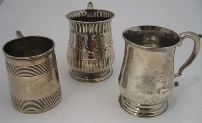 Lot 191 - A GEORGE III SILVER MUG