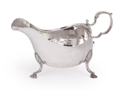 Lot 195 - AN IRISH GEORGE III SILVER SAUCEBOAT