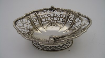 Lot 196 - A GEORGE III SILVER EPERGNE BASKET