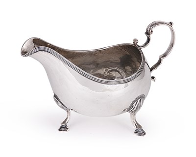 Lot 205 - AN IRISH GEORGE III SILVER SAUCEBOAT