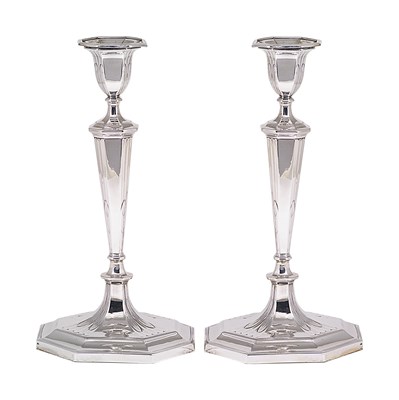 Lot 218 - A PAIR OF GEORGE III SILVER CANDLESTICKS