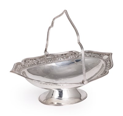 Lot 235 - A VICTORIAN SILVER BASKET