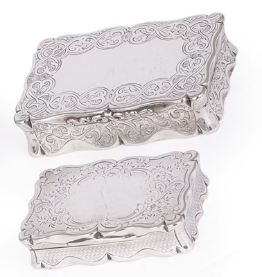 Lot 270 - A VICTORIAN SILVER SNUFF BOX