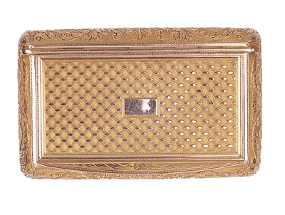 Lot 290 - A FRENCH GOLD SNUFF BOX