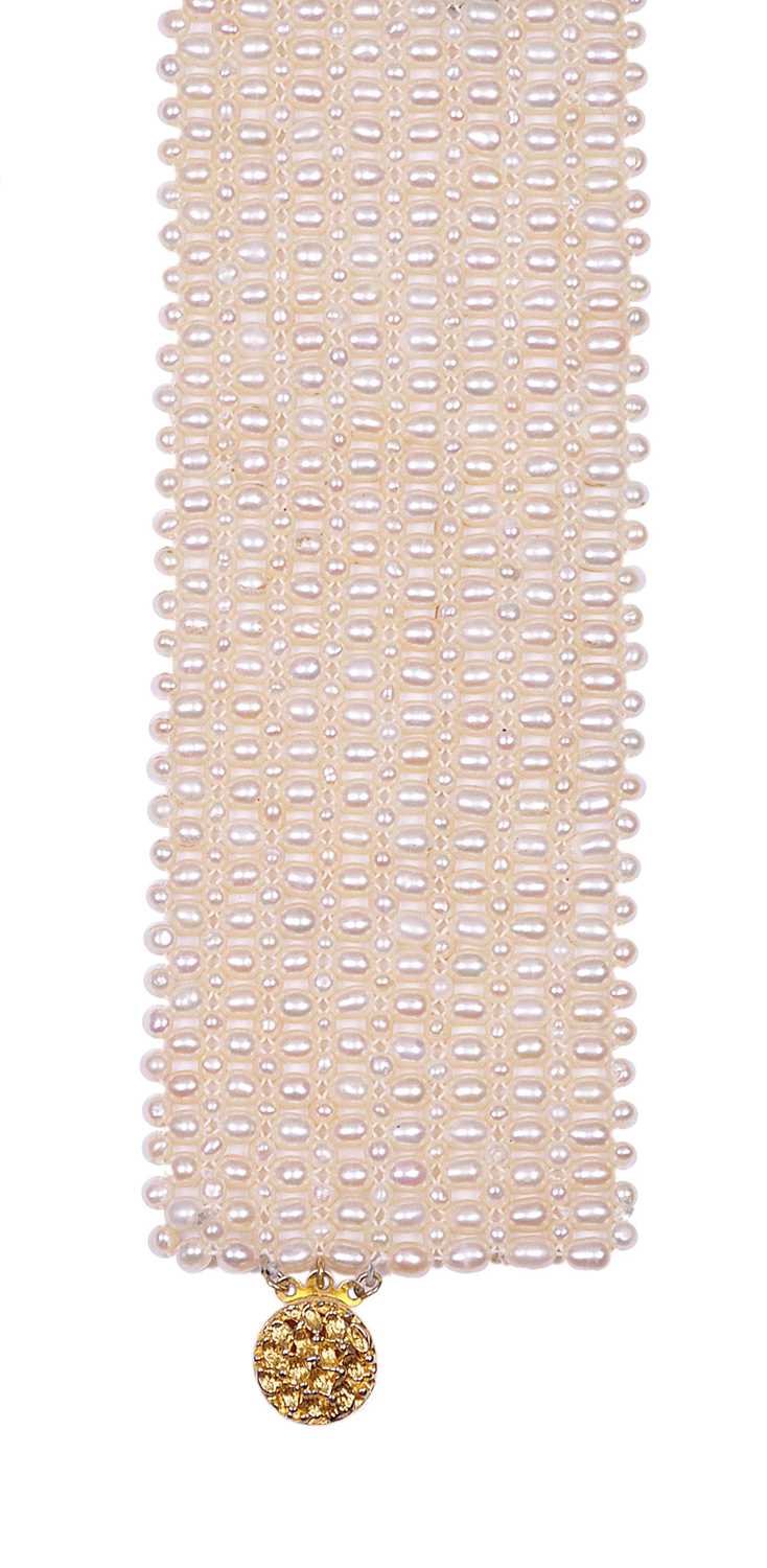 Lot 313 - CULTURED PEARL CHOKER AND BRACELET