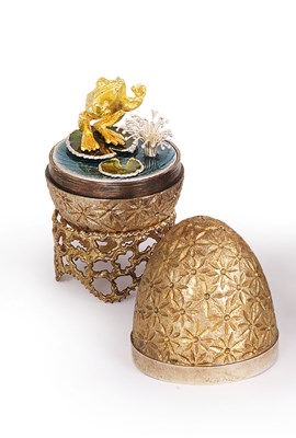 Lot 328 - A SILVER-GILT 'SURPRISE' EGG