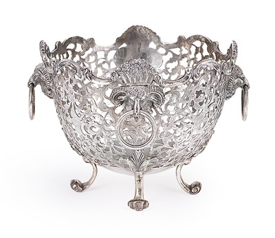 Lot 381 - A DUTCH SILVER BOWL