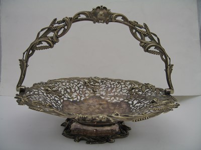 Lot 382 - A VICTORIAN ELECTROPLATE BASKET