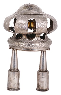 Lot 393 - A SILVER TORAH CROWN