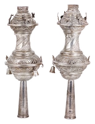 Lot 402 - A PAIR OF EDWARDIAN SILVER TORAH FINIALS (RIMMONIM)