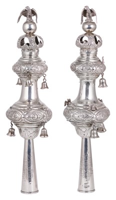 Lot 405 - A PAIR OF EDWARDIAN SILVER TORAH FINIALS (RIMMONIM)