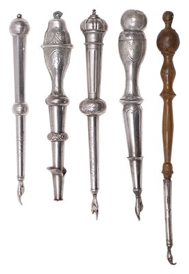 Lot 431 - FOUR CONTINENTAL SILVER TORAH POINTERS (YAD)